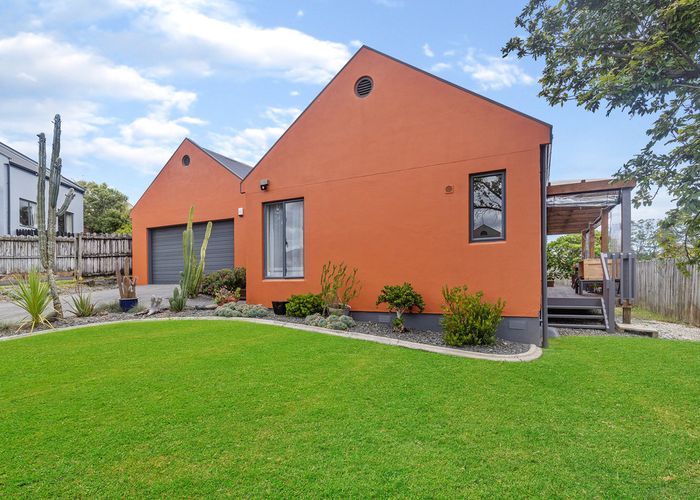  at 16 View Ridge Drive, Ranui, Auckland