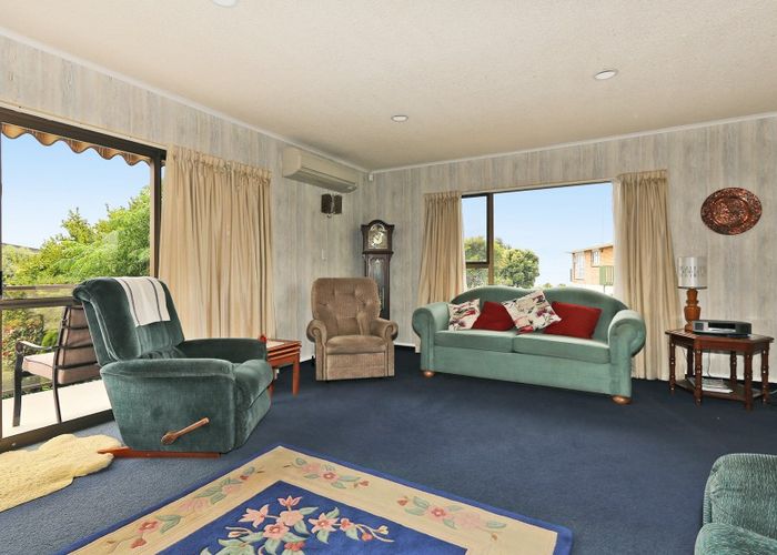  at 2 Thurley Place, Bay View, Napier