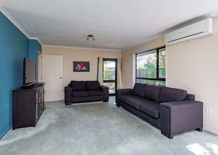  at 2/21 Wembley Street, Sydenham, Christchurch