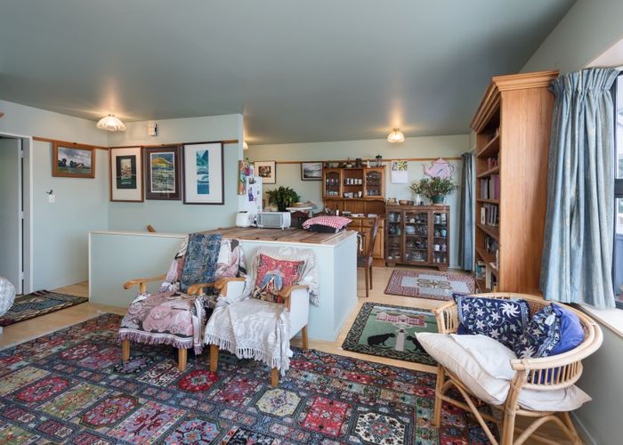  at 3/422 Queens Drive, Lyall Bay, Wellington
