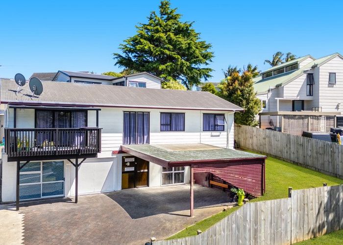  at 36 Eugenia Rise, Totara Heights, Manukau City, Auckland