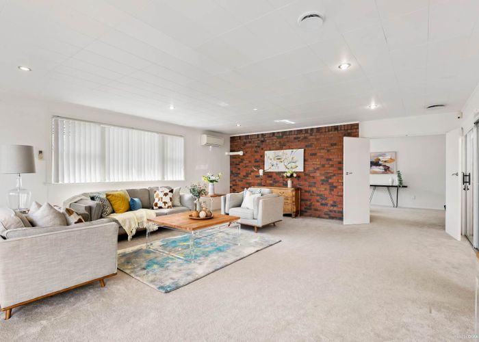  at 12 Landop Terrace, Howick, Auckland