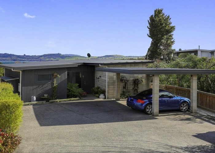  at 2/15 Boundary Road, Waipahihi, Taupo