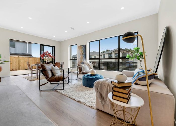  at 4  Knockanara Drive, Flat Bush, Manukau City, Auckland