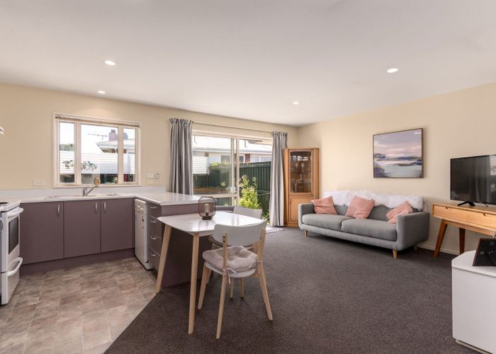  at 10/446 Ferry Road, Woolston, Christchurch