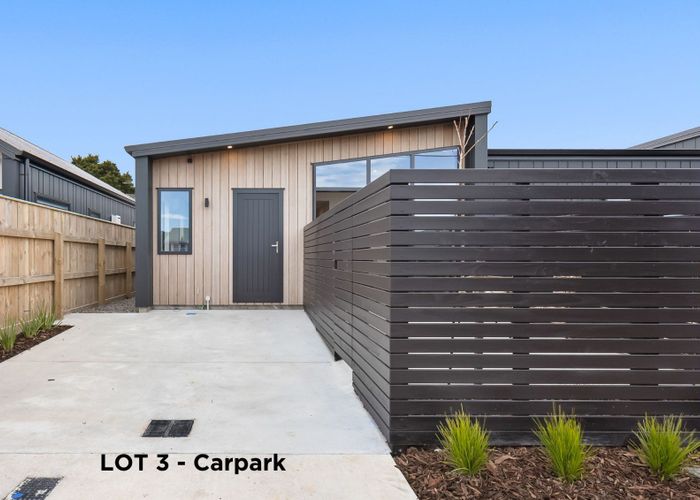  at 8 Maclean Street, Wallaceville, Upper Hutt, Wellington