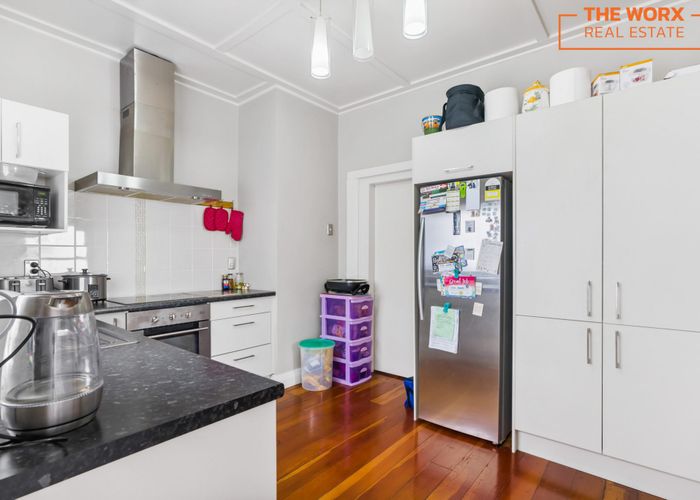  at 42 Marr Road, Manurewa, Auckland