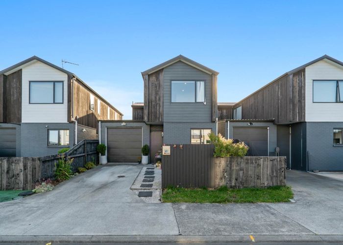  at 42 Dignity Street, Papakura, Papakura, Auckland