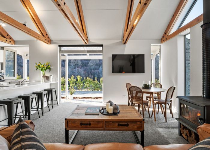  at 11 Gala Burn Lane, Manse Cottage, Arrowtown, Queenstown-Lakes, Otago