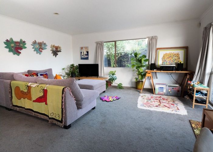  at 25 Loughanure Place, Massey, Waitakere City, Auckland