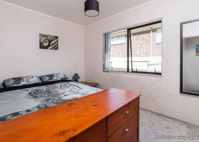  at 1/4180 Great North Road, Glendene, Waitakere City, Auckland