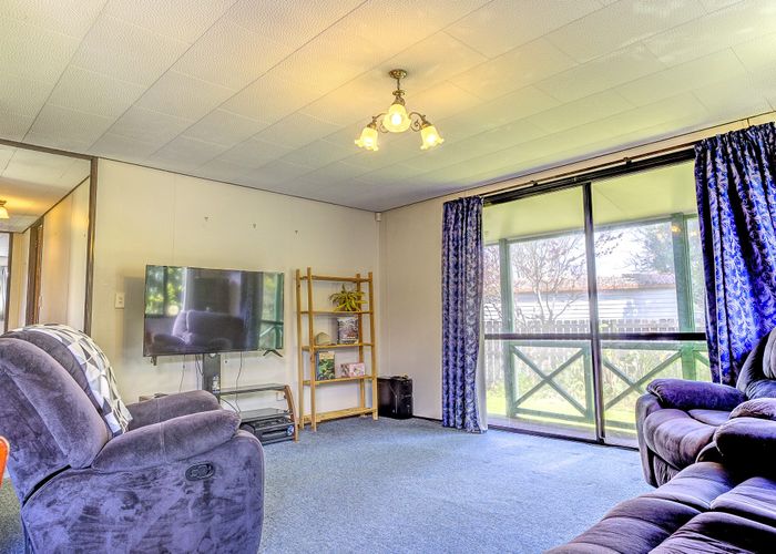  at 14 Sequoia Place, Pukete, Hamilton