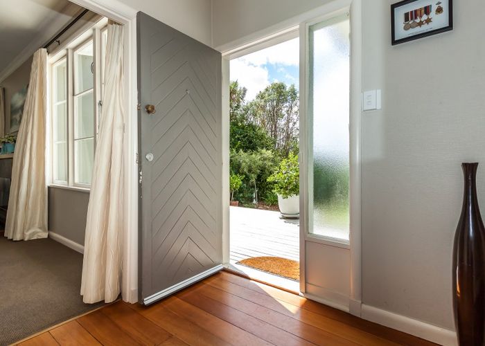  at 8 Williams Terrace, Fitzherbert, Palmerston North