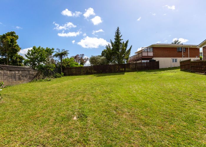  at 24 Katavich Place, Mount Roskill, Auckland