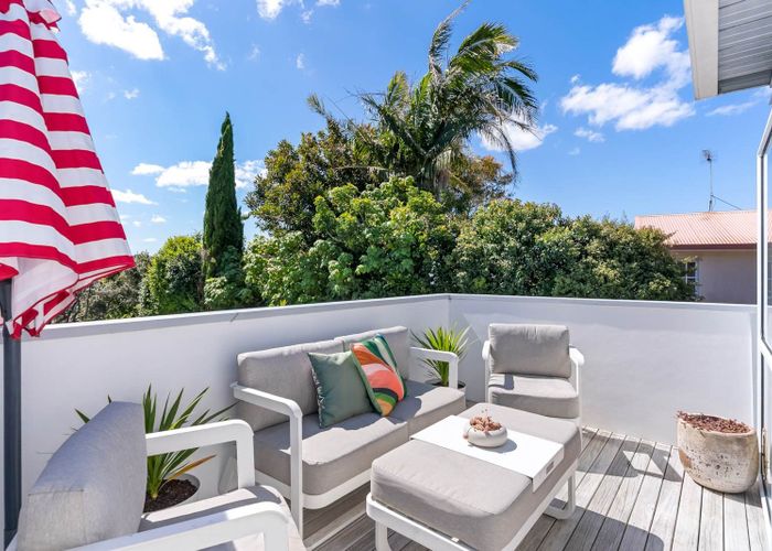  at 1/107 Browns Bay Road, Browns Bay, North Shore City, Auckland