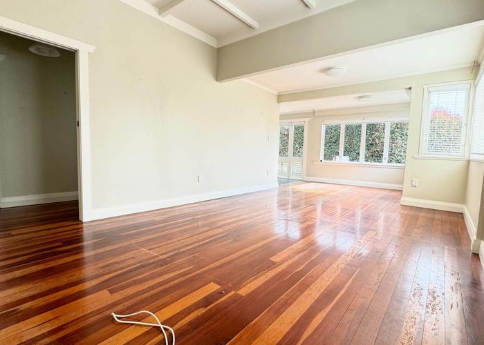  at 2 Worcester Road, Meadowbank, Auckland