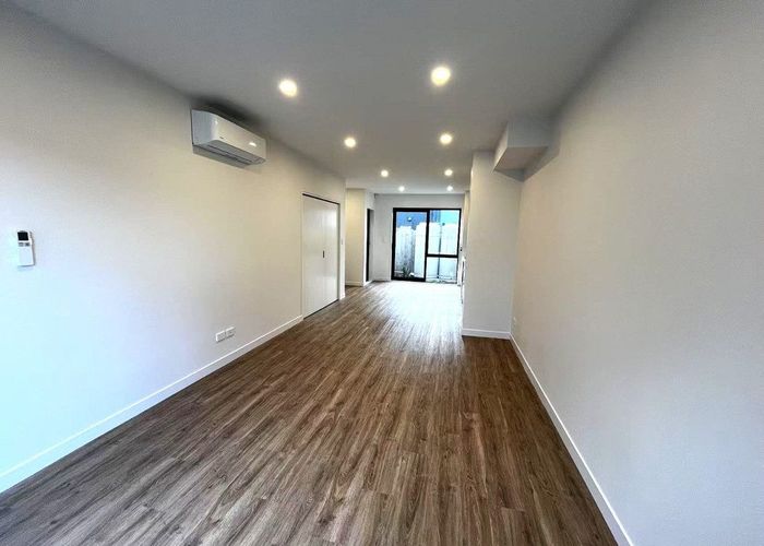  at 3 Irwin Lane, Windsor Park, North Shore City, Auckland