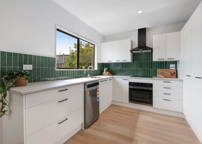  at 20A Holiday Road, Stanmore Bay, Rodney, Auckland