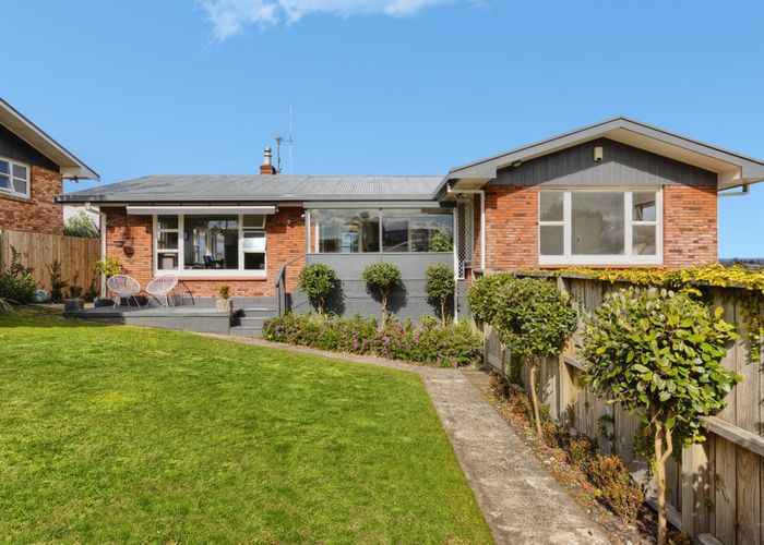  at 14 Regent Street, Brookfield, Tauranga