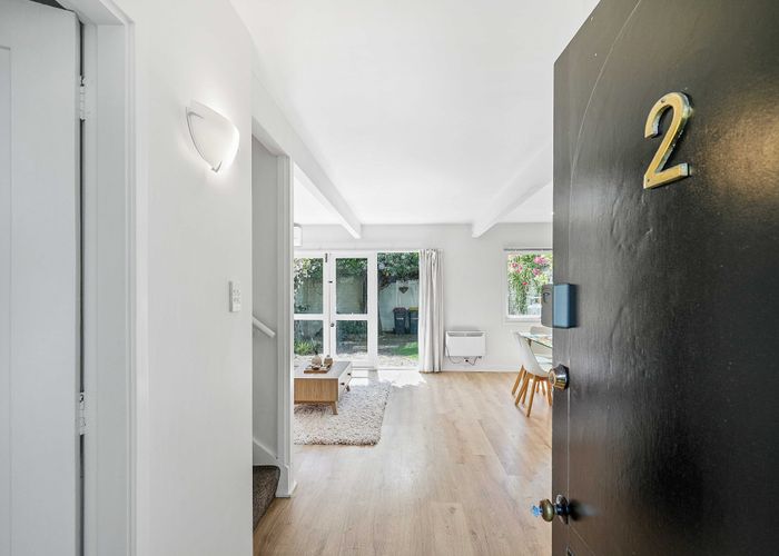  at 2/12 Shrewsbury Street, Merivale, Christchurch