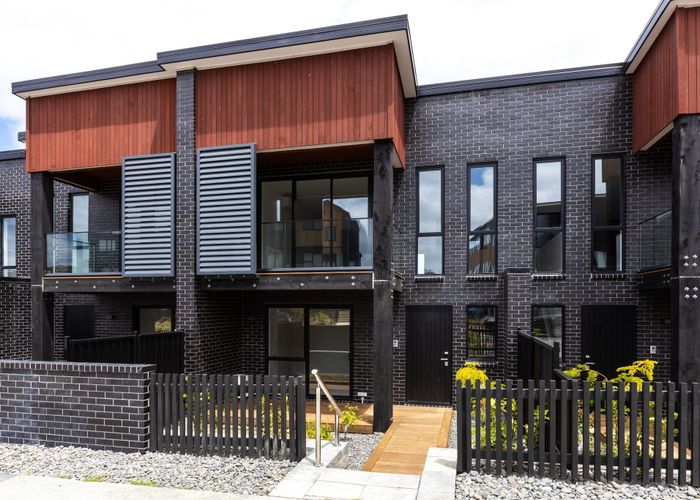  at 2D Longshore Drive, Long Bay, Auckland