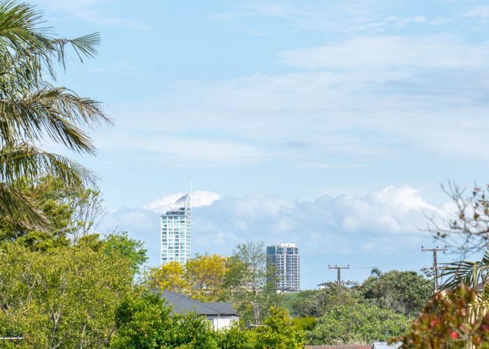  at 4 Lanark Street, Milford, North Shore City, Auckland