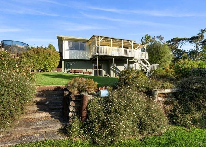  at 13 Island Bay Road, Beach Haven, North Shore City, Auckland