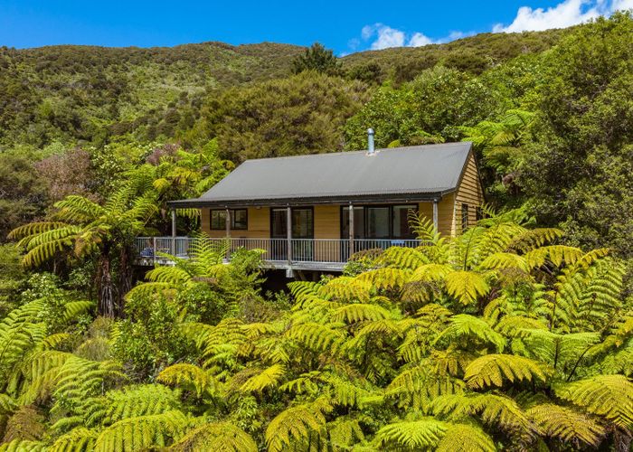  at 672 Moetapu Bay Road, Picton
