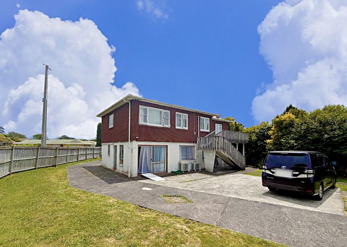  at 12 Rathgar Road, Henderson, Waitakere City, Auckland