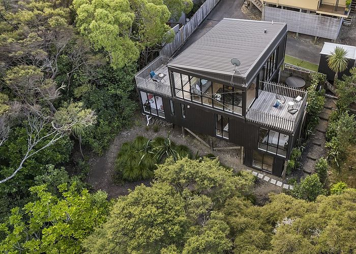  at 33 Durness Place, Red Beach, Red Beach