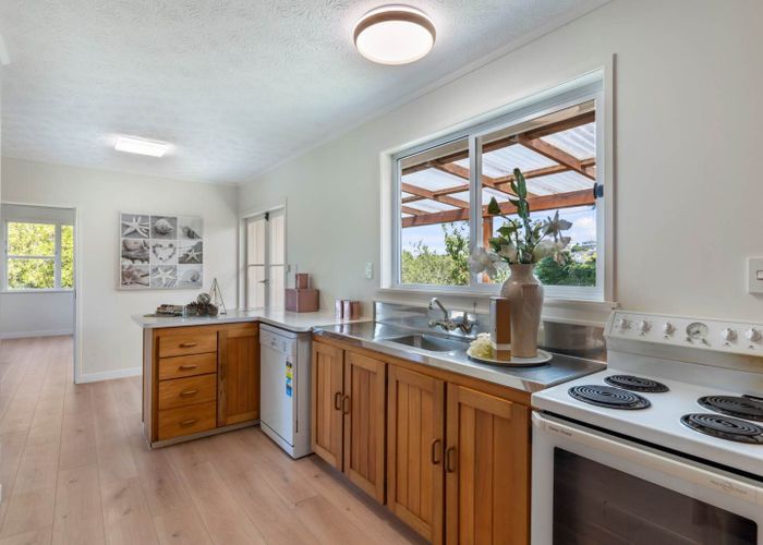  at 14 Bentley Avenue, Glenfield, Auckland