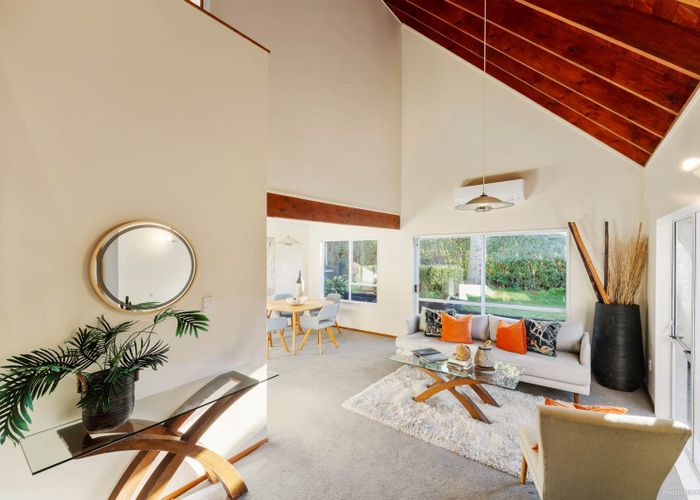  at 2/116 Paihia Road, One Tree Hill, Auckland City, Auckland