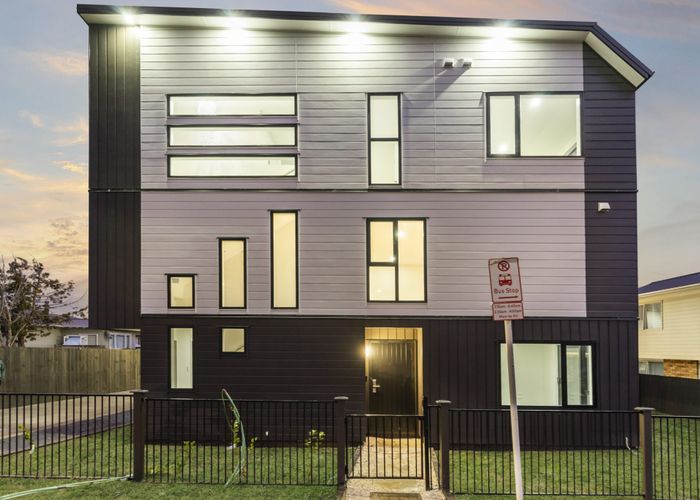  at 166A-166B Rathgar Road, Henderson, Waitakere City, Auckland