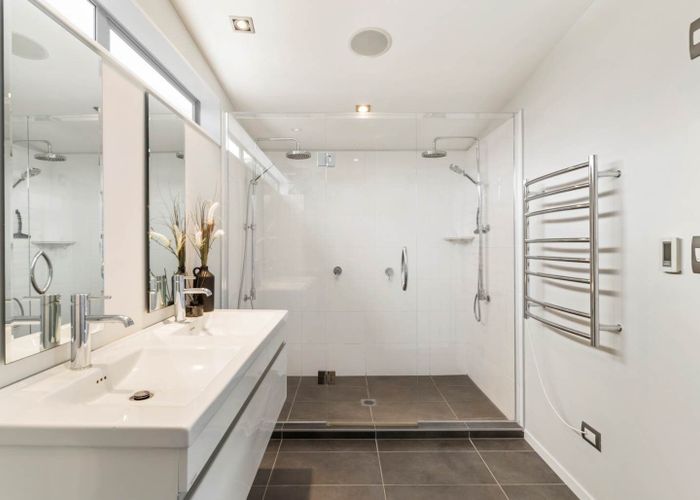  at 42 Livingstone Street, Westmere, Auckland