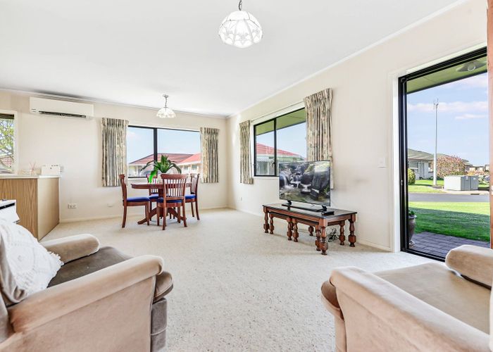  at 4/102 Admiral Crescent, Flagstaff, Hamilton, Waikato