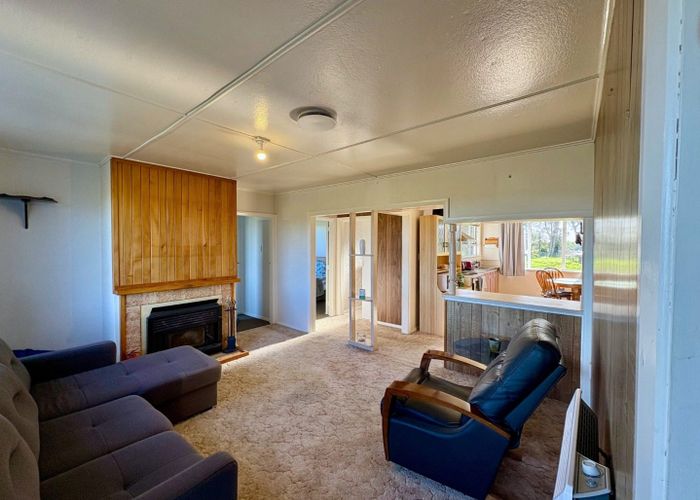  at 17 Kairau Road West, Sentry Hill, New Plymouth