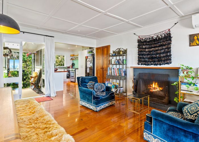  at 72 Garden Road, Piha, Waitakere City, Auckland