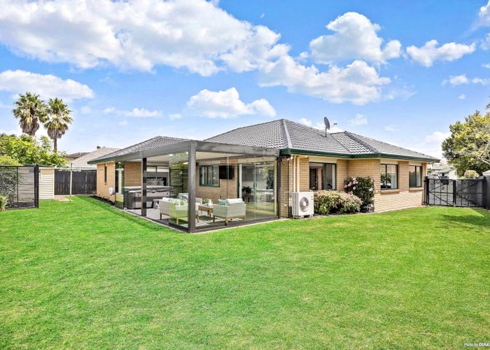  at 22 Amberwood Drive, Northpark, Manukau City, Auckland