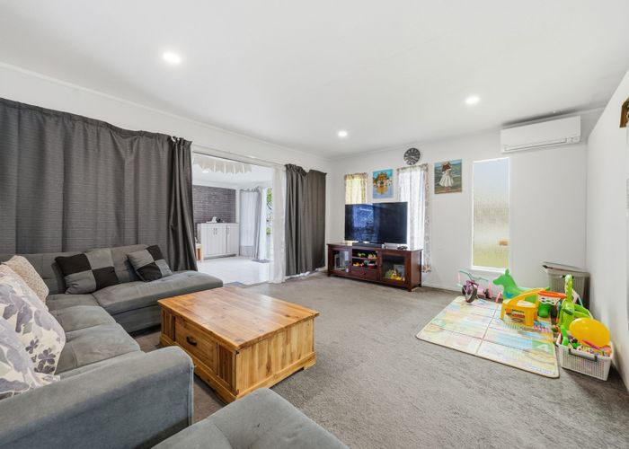 at 14 Meadowcourt Drive, Manukau, Manukau City, Auckland