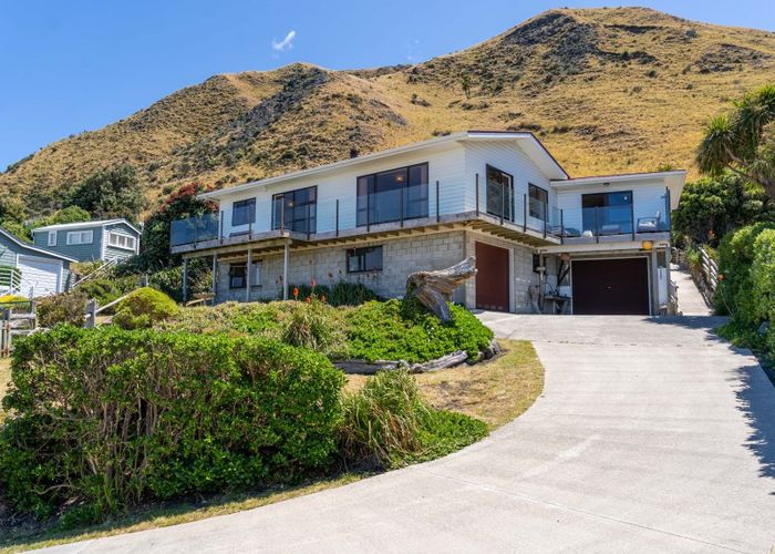  at 4 Ben Avon Grove, Featherston