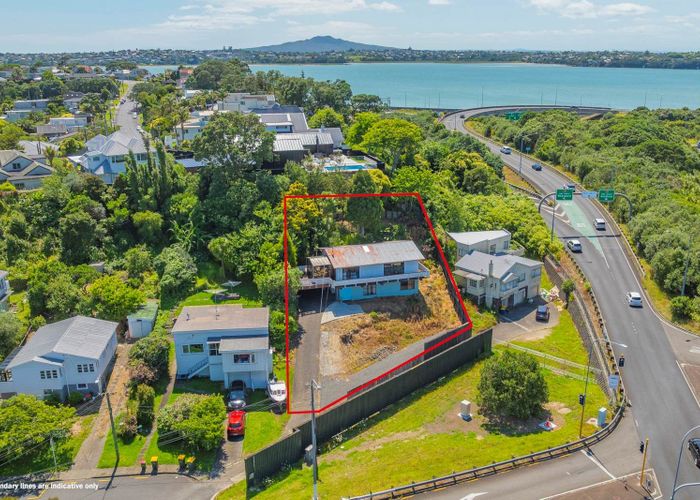  at 5 Sylvan Avenue, Northcote, North Shore City, Auckland