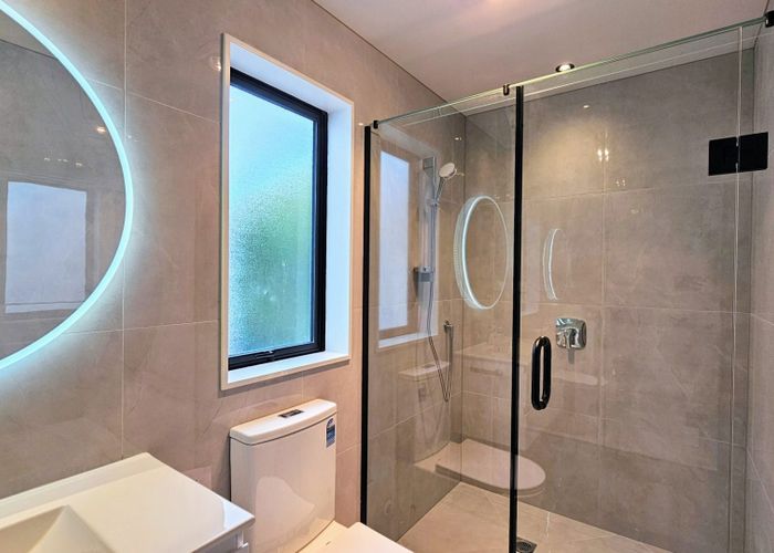  at 7A Lewisham Street, Highland Park, Manukau City, Auckland