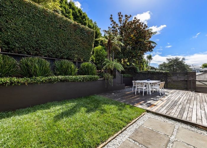  at 17 Larchwood Avenue, Westmere, Auckland