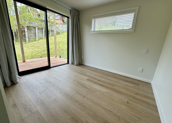  at 12 Laingfield Terrace, Laingholm, Waitakere City, Auckland
