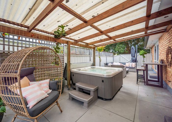  at 396 Southland Place, Raureka, Hastings