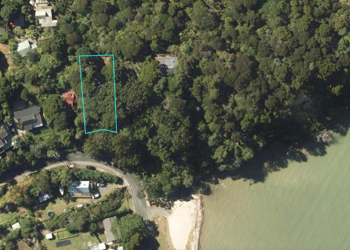  at 86 Warner Park Avenue, Laingholm, Waitakere City, Auckland