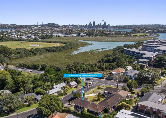  at 6/40 Lake Road, Narrow Neck, Auckland