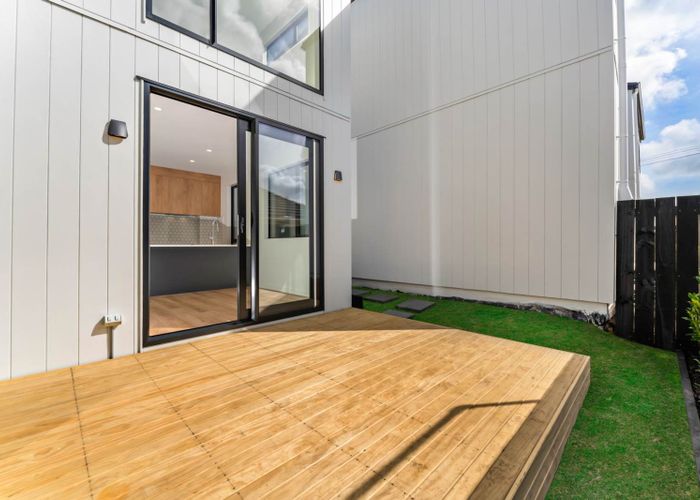  at 10C Serjeant Street, Henderson, Waitakere City, Auckland