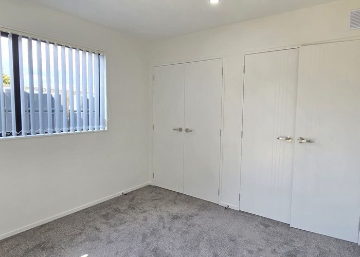  at 8 Nield Road, Manurewa, Auckland