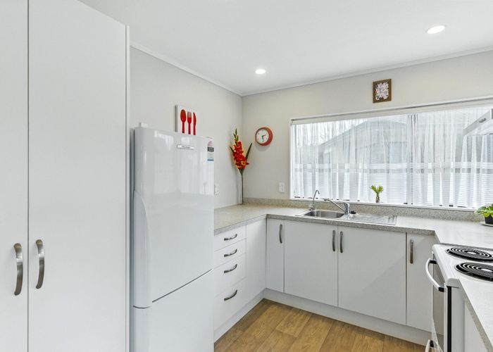  at 28/72 Rimu Road, Raumati Beach, Kapiti Coast, Wellington